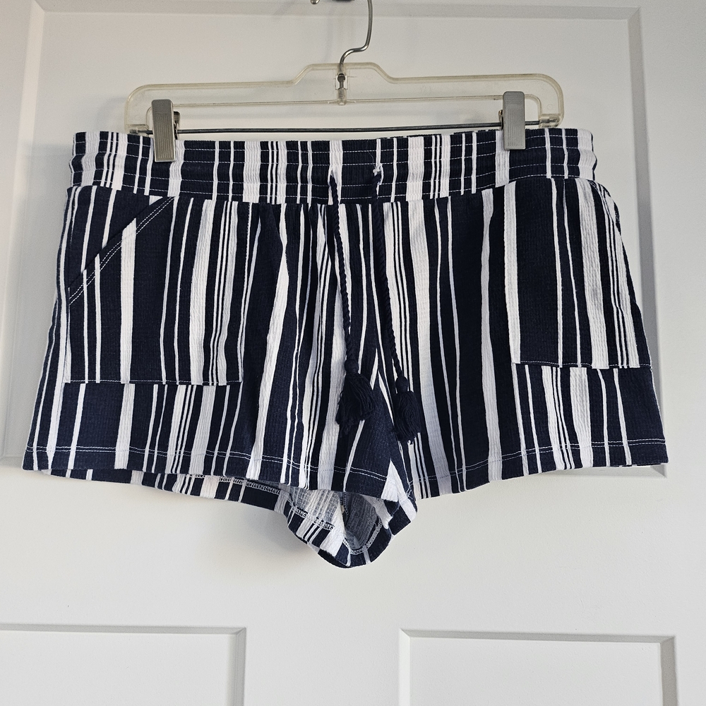 No Boundaries Navy and White Women's Cargo Shorts